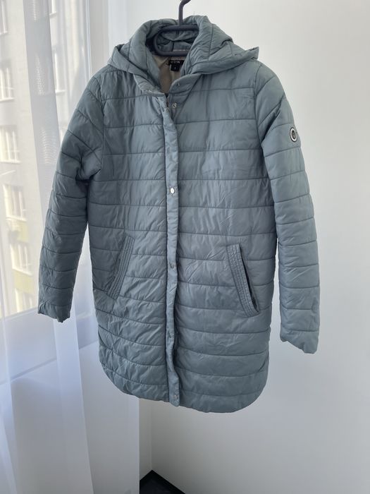 Курточка осінь розмір S Ostin