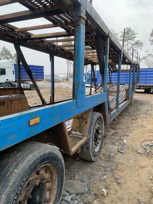 Автовоз напівпричіп