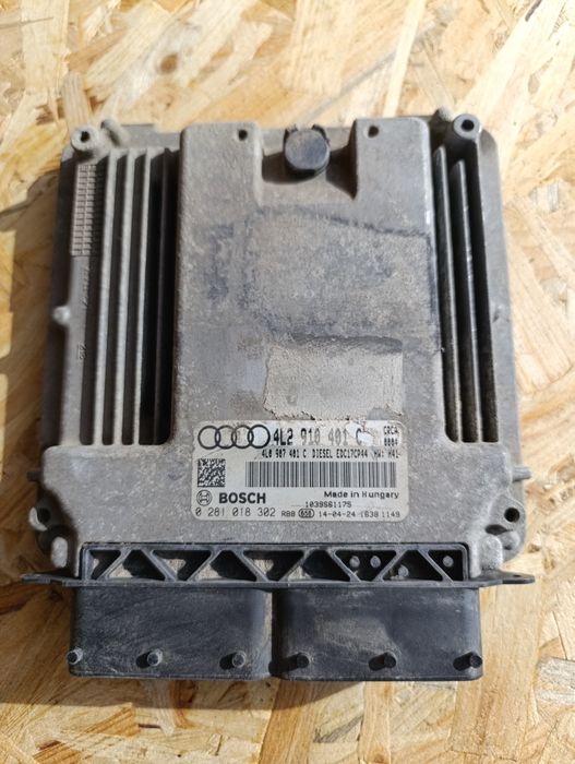 Блок керування двигуном ЕБУ ауді Q7 4L