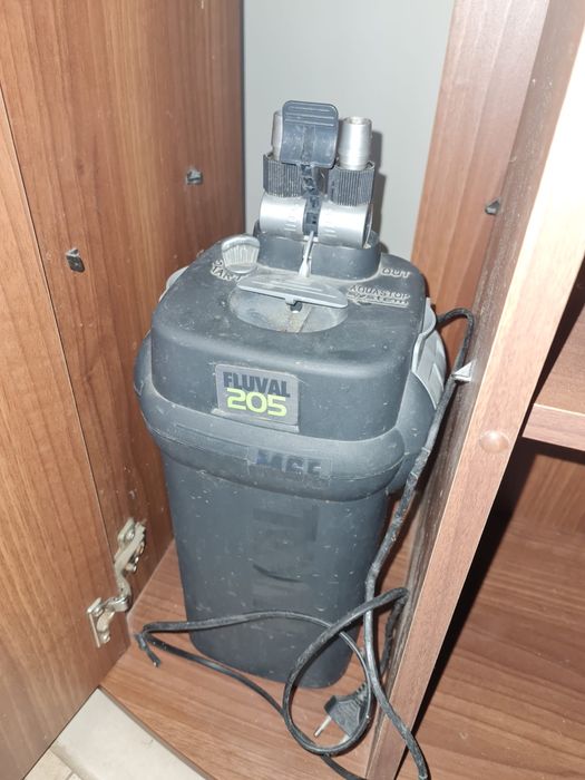 Aquário embutido em móvel