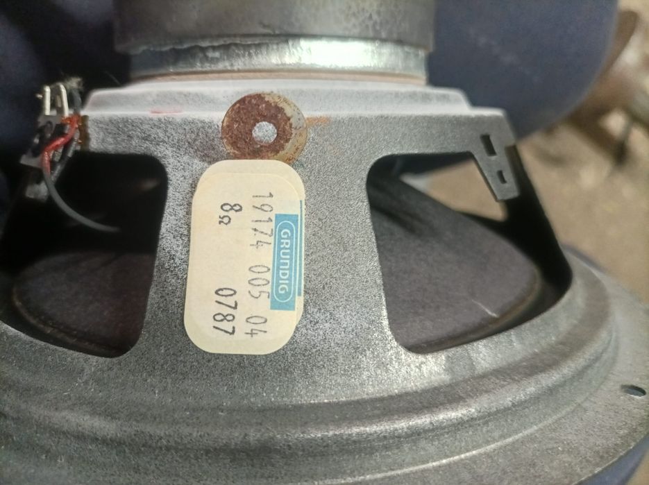 Głośniki firmy Grundig box 8000