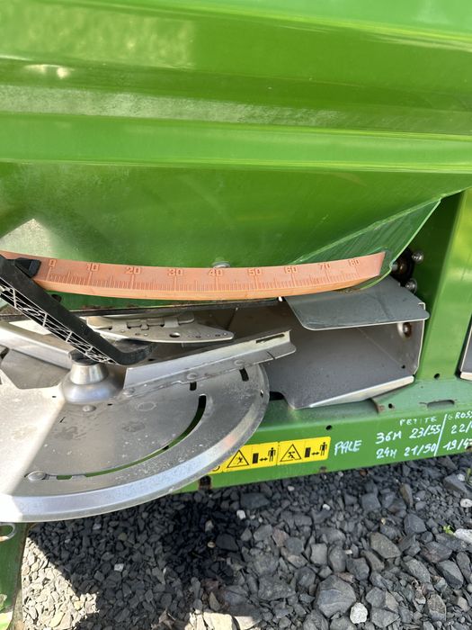 Продам розкидач міндобрив amazone Амазон лійка