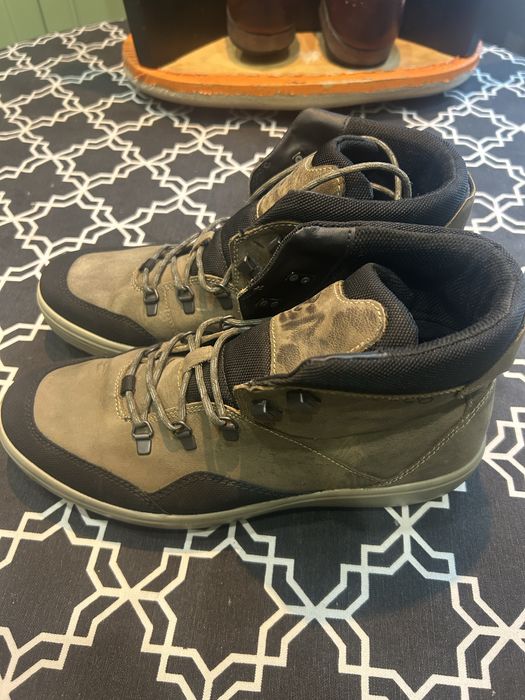 Продам ботинки ecco