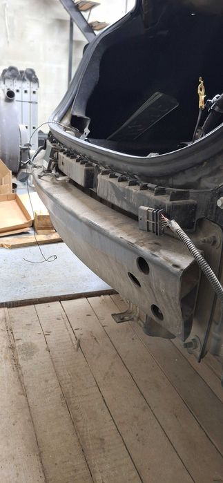 Задній підсилювач бампера tesla model 3 2019 р.