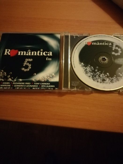 Quatro CDS de Música Portuguesa