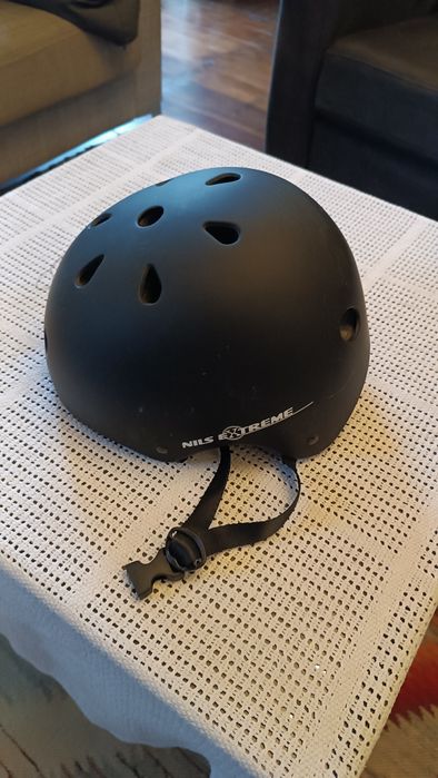 Kask na rolki/rower/hulajnogę MTV12 Nils Extreme regulowany