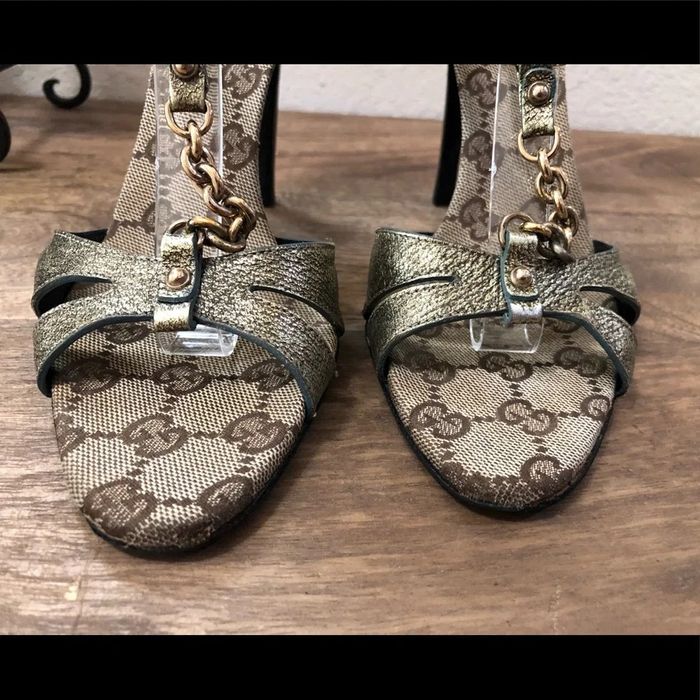 Sandálias de salto Y2K Gucci Tom Ford 2004 Dragon