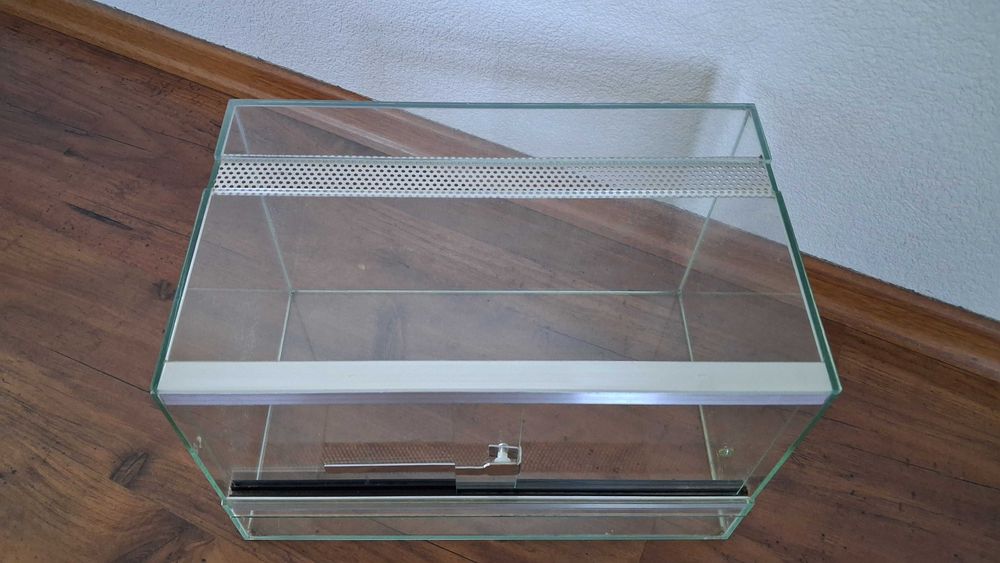 Tarrarium szklane z wentylacją 40x25x25