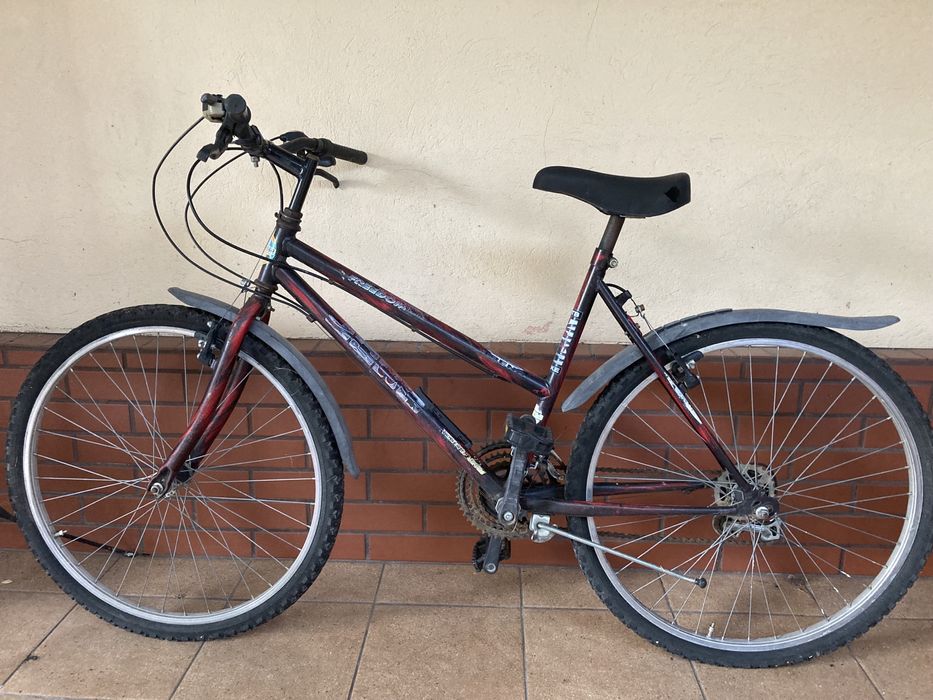 Rower miejski bordowy