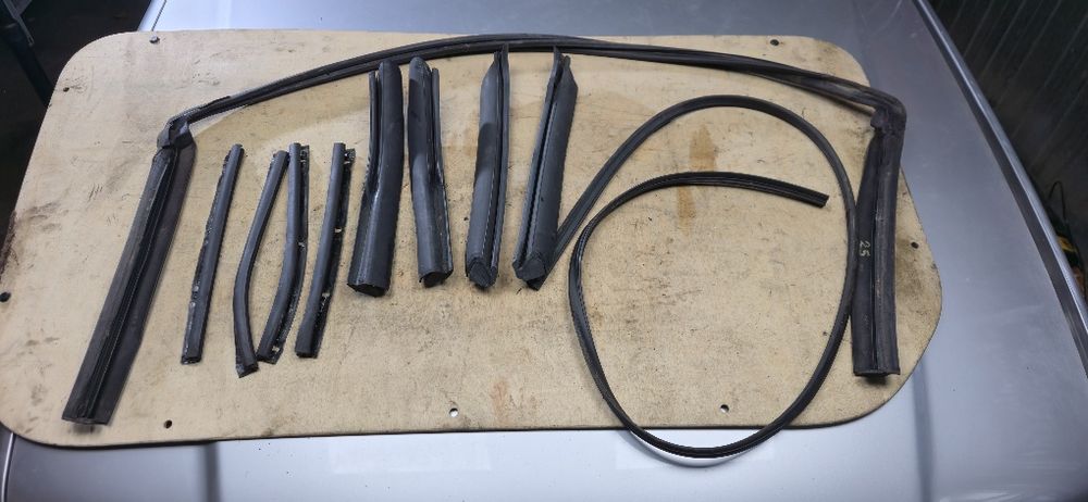 Uszczelki Dachu Audi 80 Cabrio Typ 89