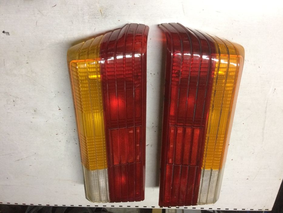 Lampa tył lewa Peugeot 305 ŁADNE ORYGINALNE