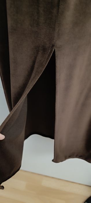 Vestido comprido, castanho veludo