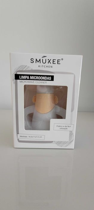 Boneco limpa microondas