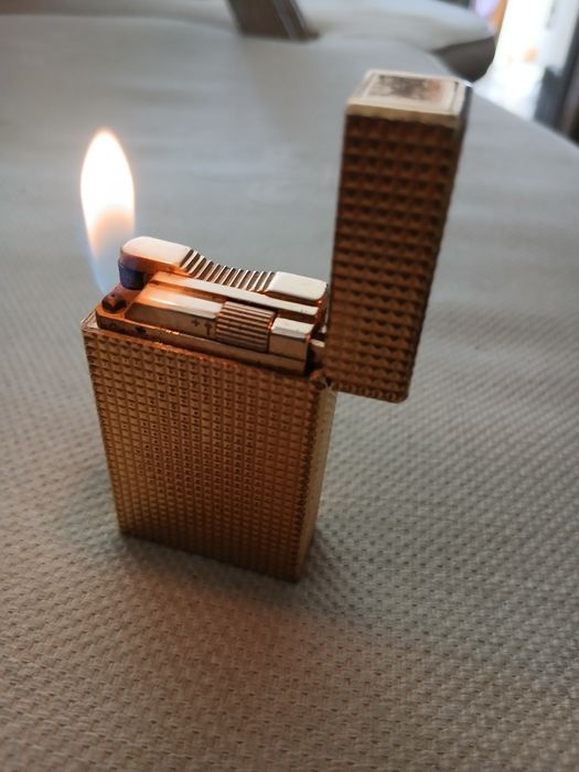 Isqueiro Dupont dourado