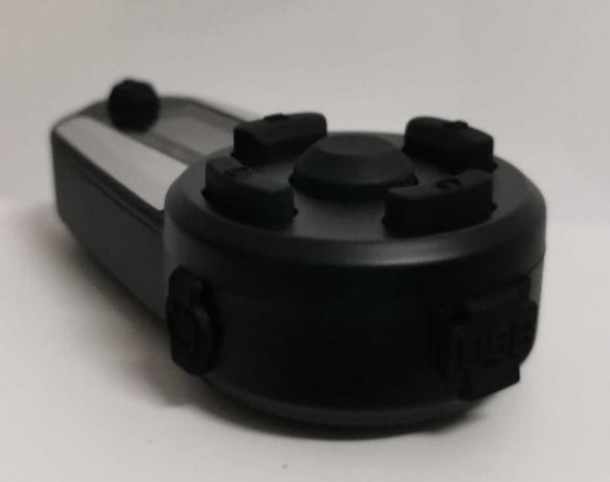 Auricular/ Intercomunicador Bluetooth C/RADIO/ Motard ( NOVO )