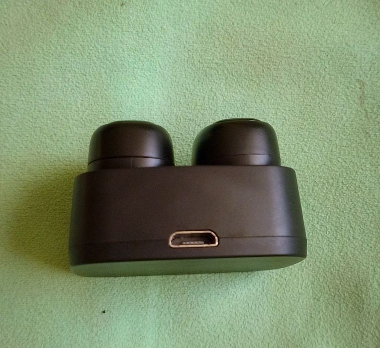 Бездротові навушники  Bluetooth .