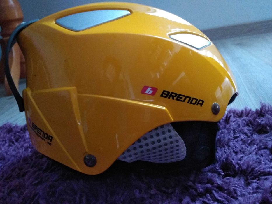 Kanarkowy kask BRENDA na narty lub snowbord