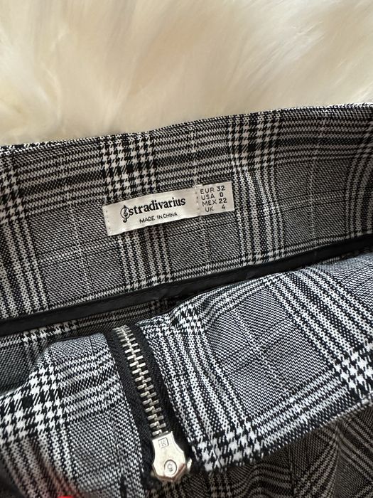 Нова спідниця Stradivarius