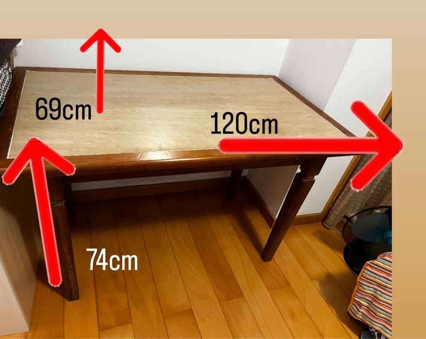 Mesa madeira com tampo de marmore