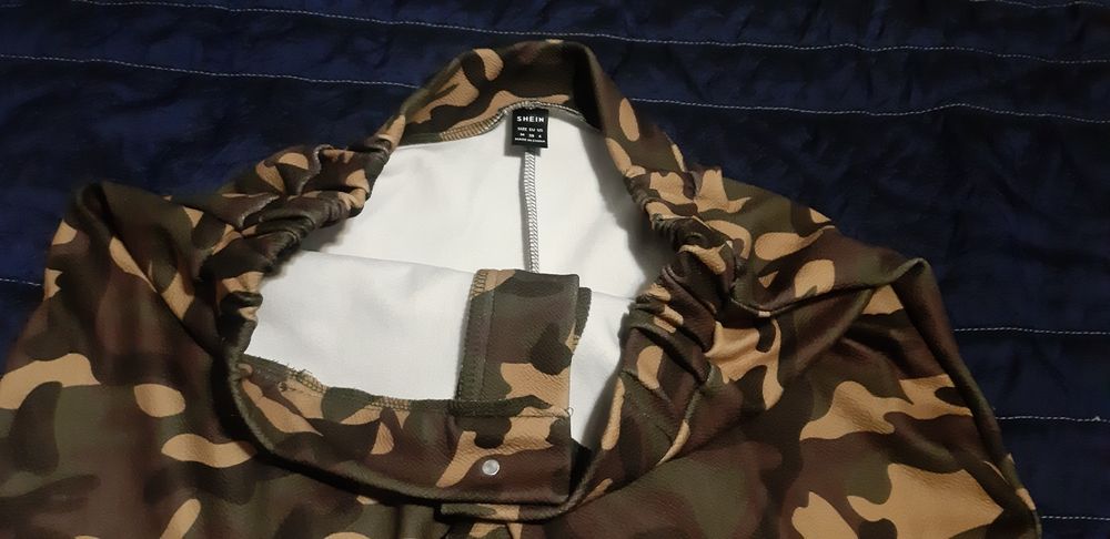 Calças verde camufladas