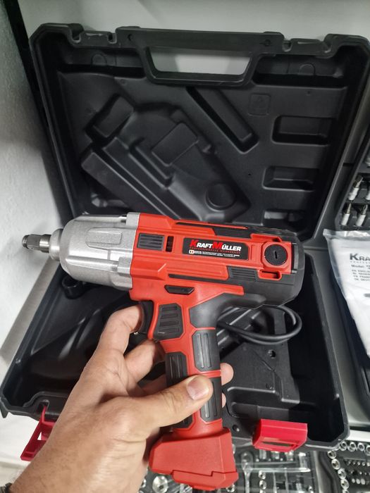 Pistola de impacto elétrico nova