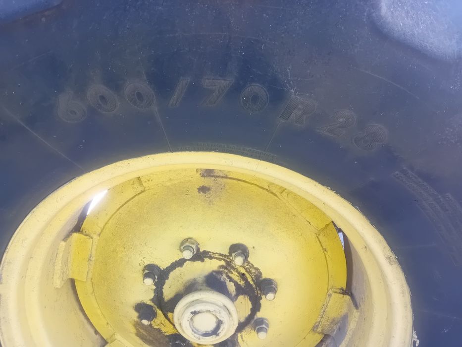 Kolo opona 600 / 70 r 28