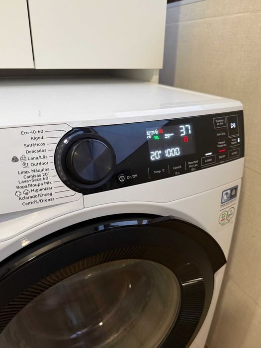 Máquina de Lavar e Secar AEG 7000 Series ProSteam 9/6kg