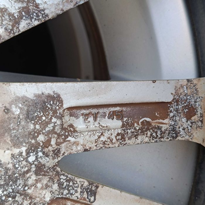 Felga aluminiowa 17" 7.5J ET45 5x112 4F0601.025AK