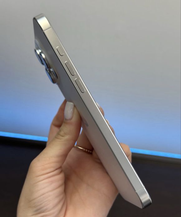 iPhone 16 Pro Max 512GB White  Titanium Neverlock E-sim