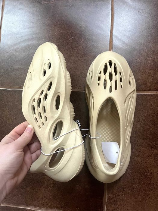 Жіночі сандалі Adidas Yeezy Foam Runner крокси раннери