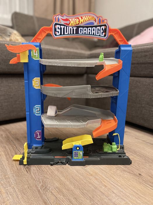 Трек Гараж Hot Wheesl GNL70