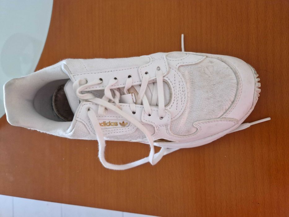 Ténis Adidas Falcon