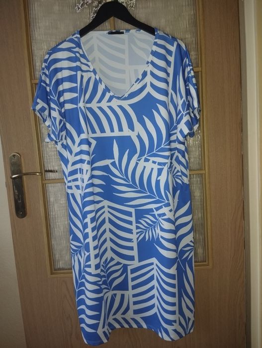 Okazja Nowa  Elegancka Sukienka Wizytowa Wyjściowa w Modnym komorze.