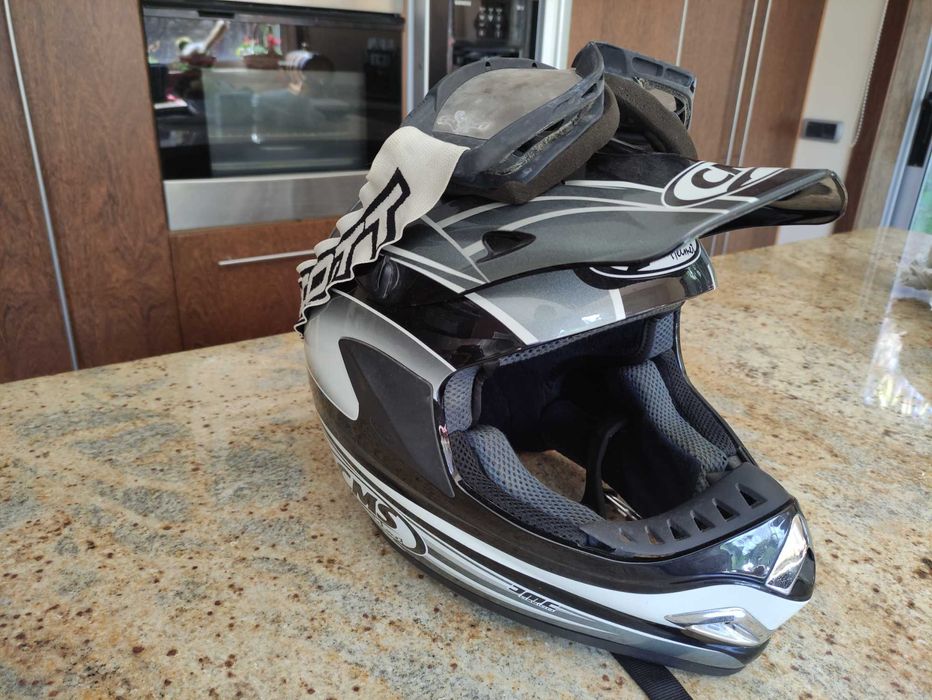 Capacete CMS + óculos de Motocross, em muito bom estado