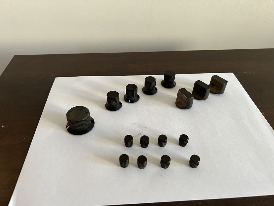 Komplet oryginalnych gałek do amplitunera Unitra Radmor