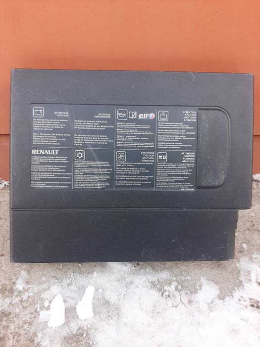 Продам крышку АКБ захист Рено Меган