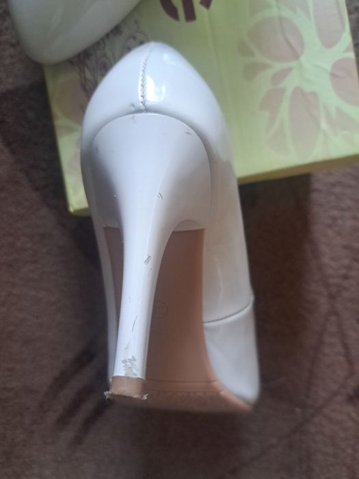 Туфлі човники світло бежеві