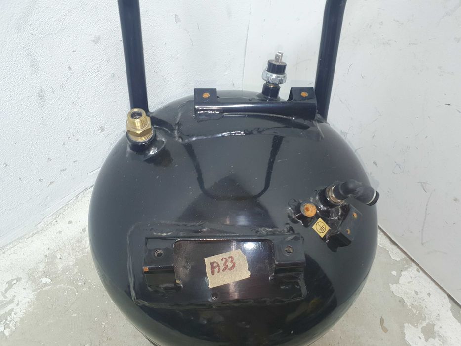Pionowy Zbiornik do kompresora STANLEY 24 L 10 Bar z ZAWOREM