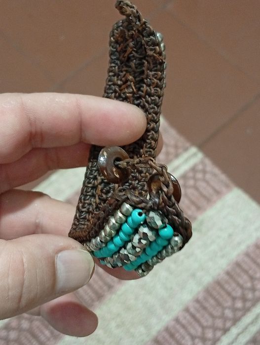 Pulseira toda feita a mão para braço ou para prender cabelo