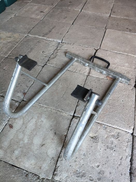 Stojak serwisowy do motocykla