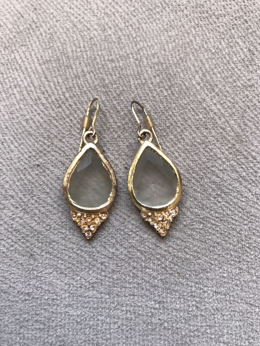 Vários brincos Pedra Dura, Bijou Brigitte e Parfois