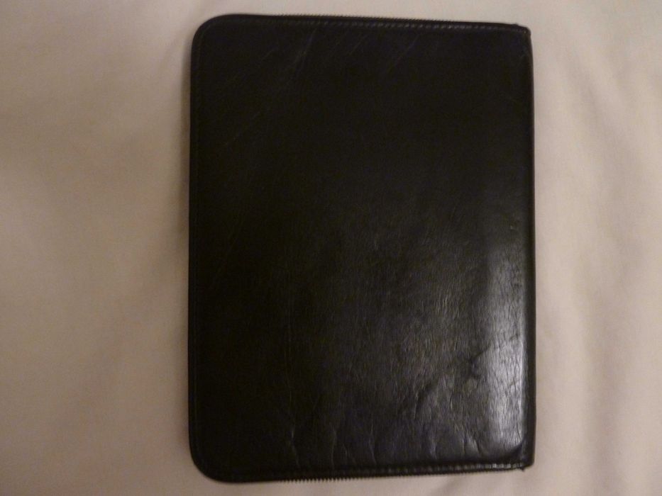 mała skórzana aktówka i skórzana torebka damska vintage