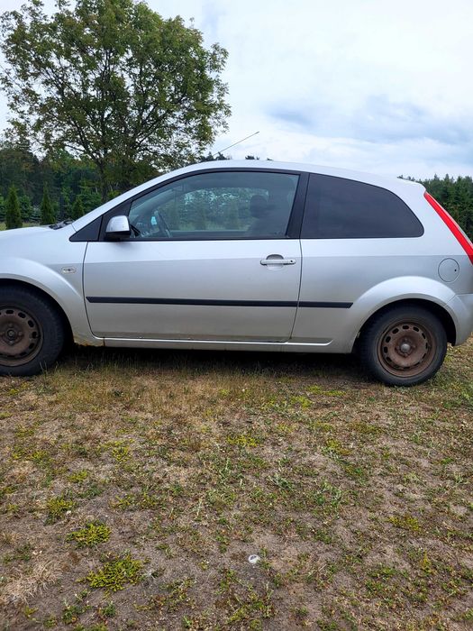 Auto osobowe Ford Fiesta