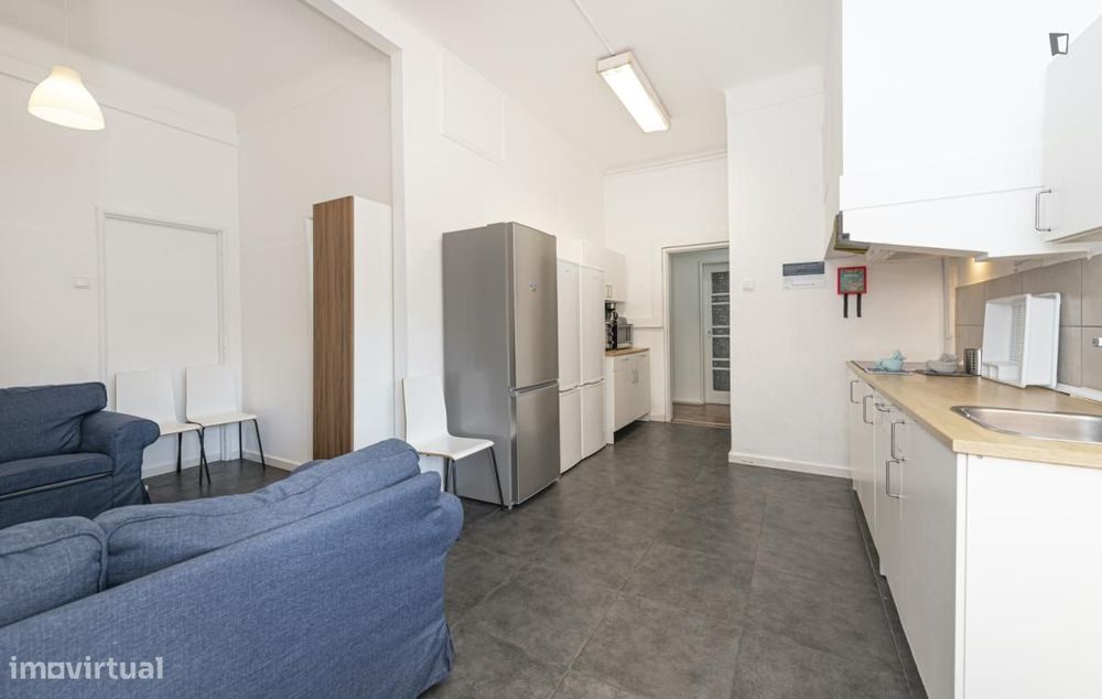 Quarto - localizado em Alameda Lisbon