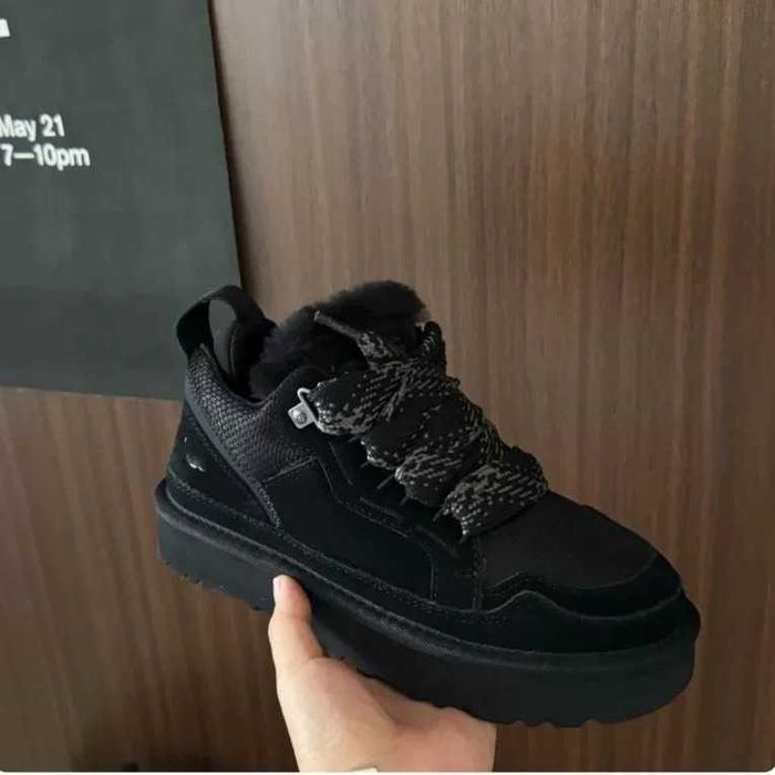 UGG Lowmel Black R.41