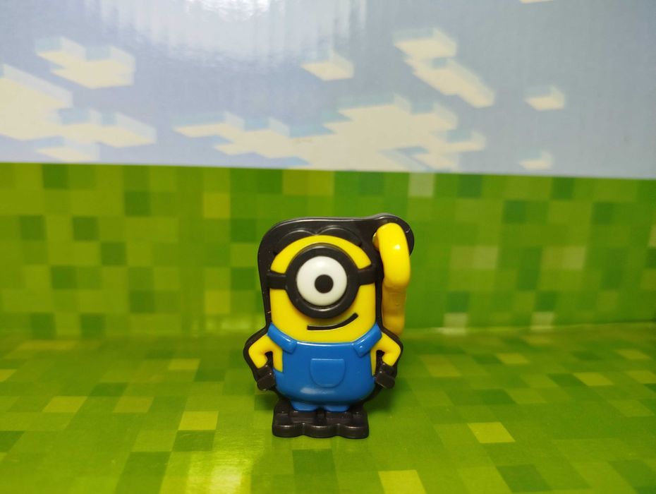 Фигурка киндер из коллекций Миньоны, Гадкий Я