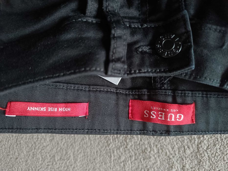 Spodnie GUESS 28