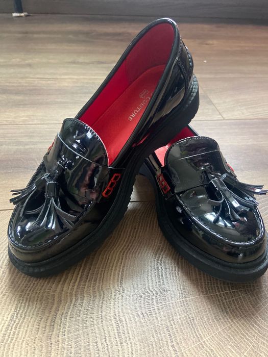 Лофери/туфлі лакові 33 р-р