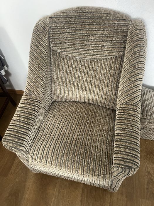 Dwa wygodne fotele tapicerowane