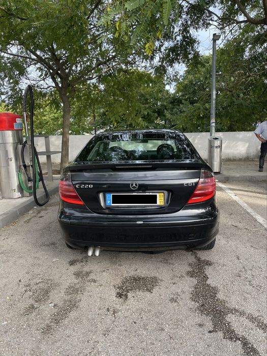 Mercedes C220 CDI Sport Coupé nacional (W203)